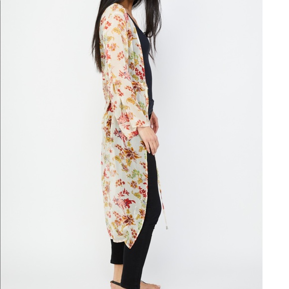 RD + Koko Sheer Kimono Wrap - Picture 7 of 9